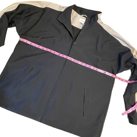 Black and Beige Cutter and Buck Golf Zip up Jacket - Picture 8 of 10